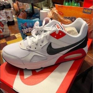 Mens Nike Air Max IVO